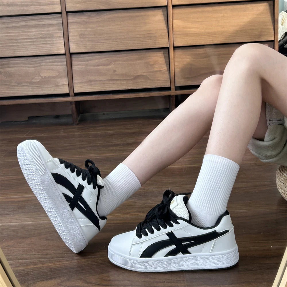Retro Hong Kong Style Black Bread Shoes Unisex Casual Sports Sneakers Spring Autumn New Model Student Versatile Thick Bottom