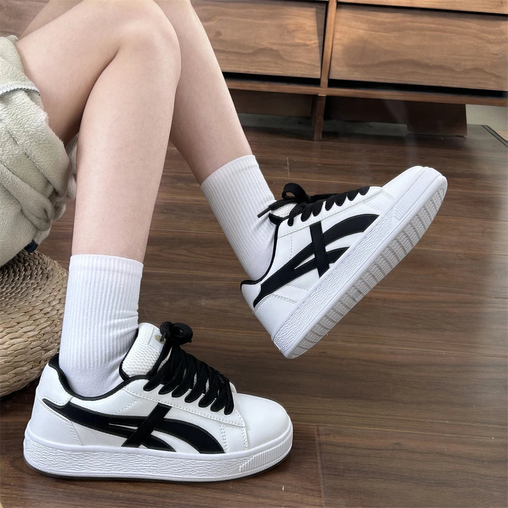 Retro Hong Kong Style Black Bread Shoes Unisex Casual Sports Sneakers Spring Autumn New Model Student Versatile Thick Bottom