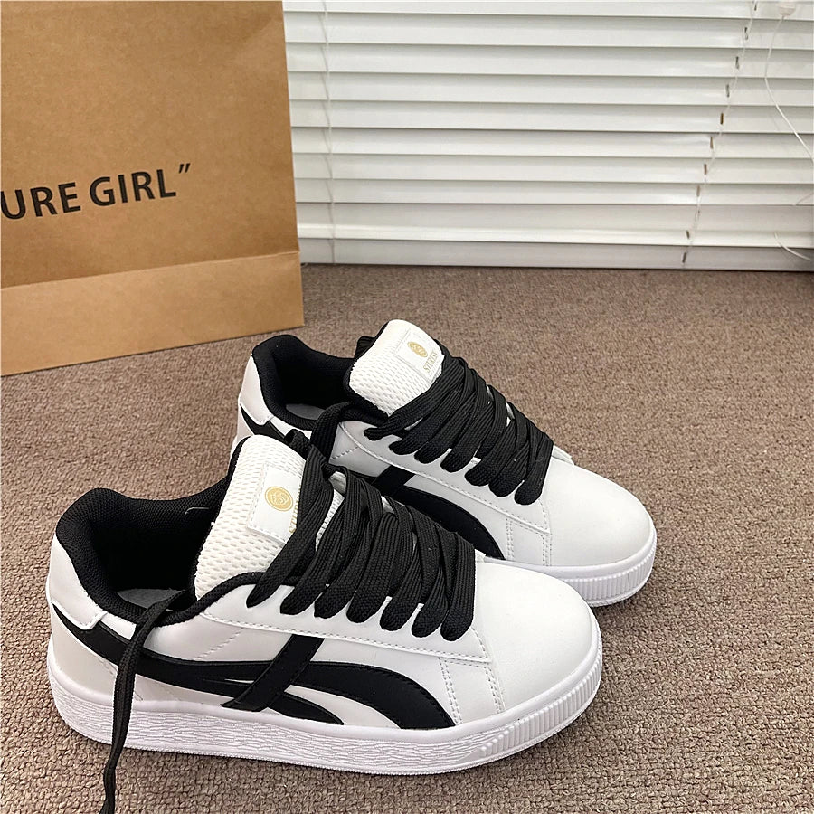 Retro Hong Kong Style Black Bread Shoes Unisex Casual Sports Sneakers Spring Autumn New Model Student Versatile Thick Bottom